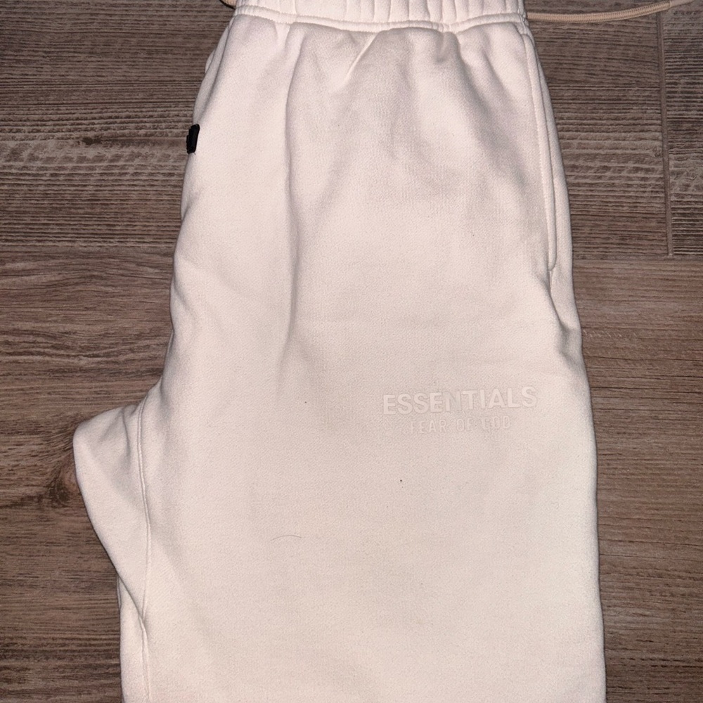 Essentials Sweatpants - Picture 3 of 5